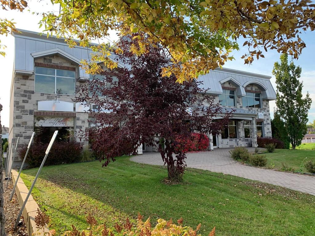 









522


Rue Notre-Dame

, 002,
Repentigny (Repentigny),




QC
J6A2T8

