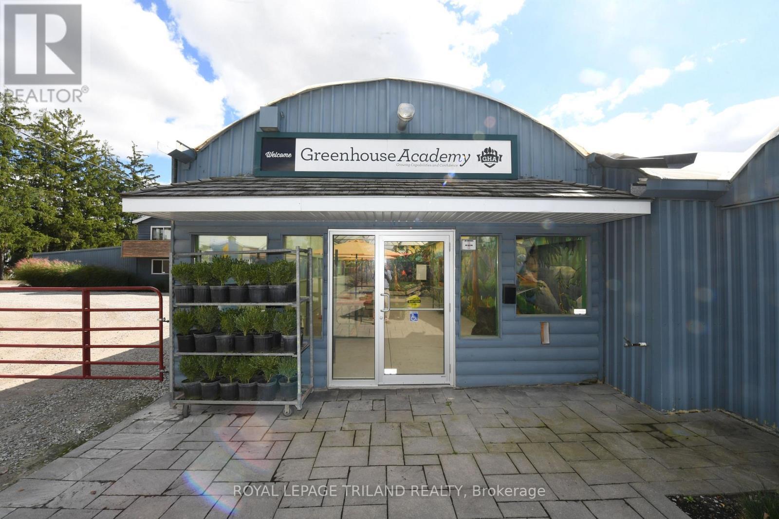 












5101 DUNDAS STREET

,
Thames Centre,







Ontario
N0M2P0

