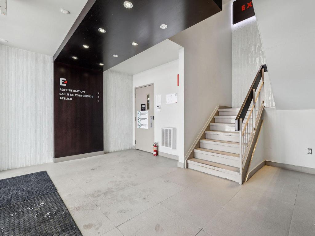 









250


Rue Deveault

,
Gatineau (Hull),




QC
J8Z1T4


