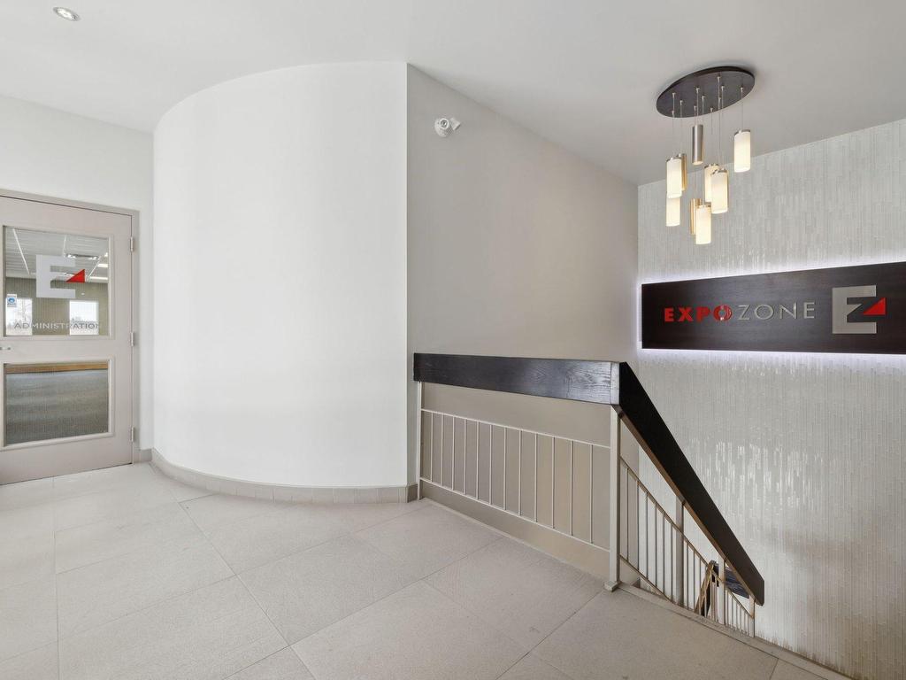 









250


Rue Deveault

,
Gatineau (Hull),




QC
J8Z1T4

