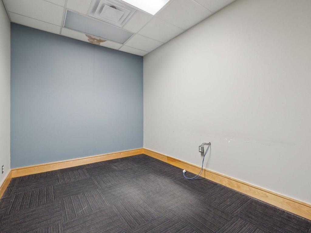









250


Rue Deveault

,
Gatineau (Hull),




QC
J8Z1T4

