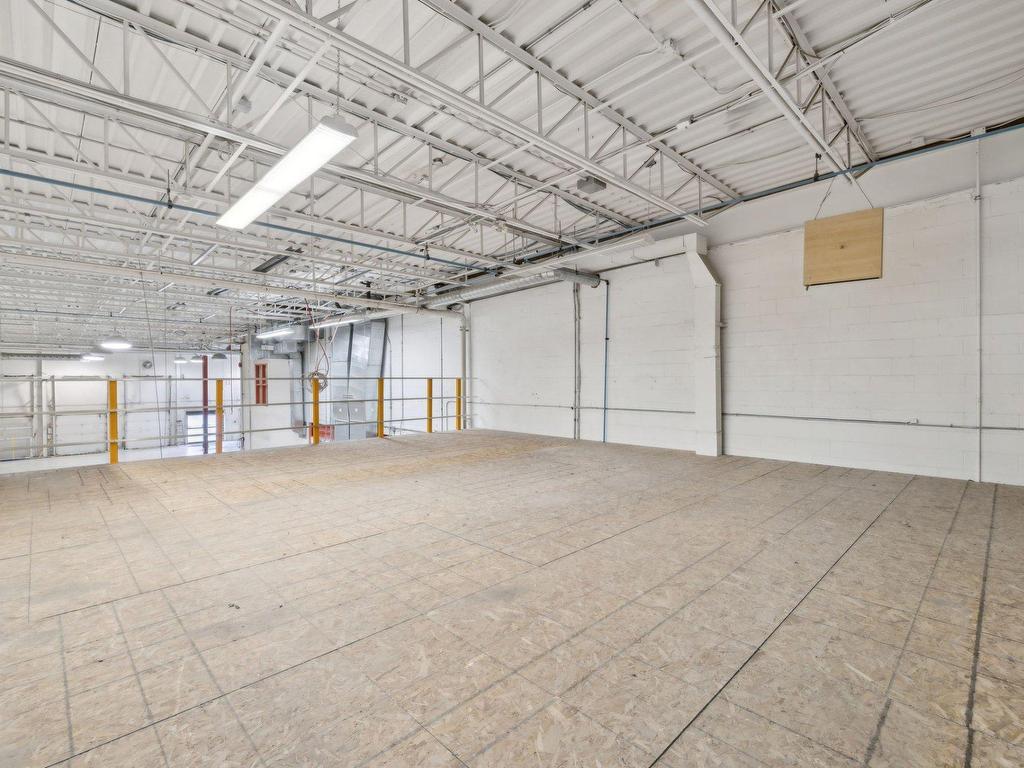 









250


Rue Deveault

,
Gatineau (Hull),




QC
J8Z1T4

