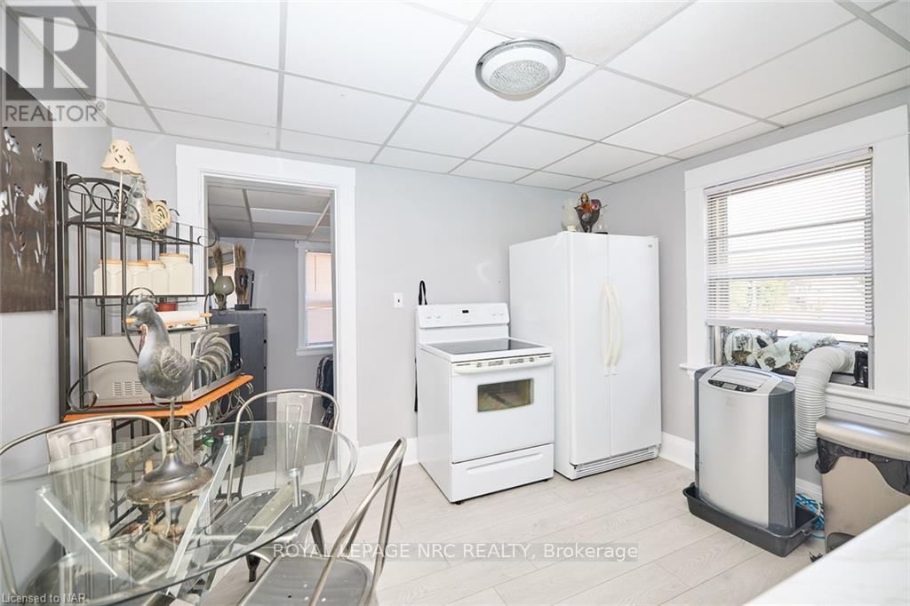 












3758 MAIN STREET

,
Niagara Falls (Chippawa),




Ontario
L2G6B2

