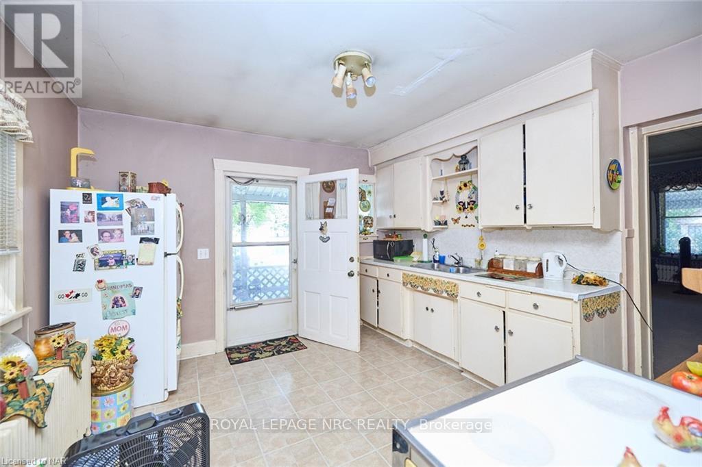 












3758 MAIN STREET

,
Niagara Falls (Chippawa),




Ontario
L2G6B2

