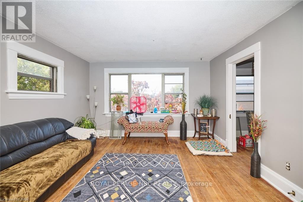 












3758 MAIN STREET

,
Niagara Falls (Chippawa),




Ontario
L2G6B2

