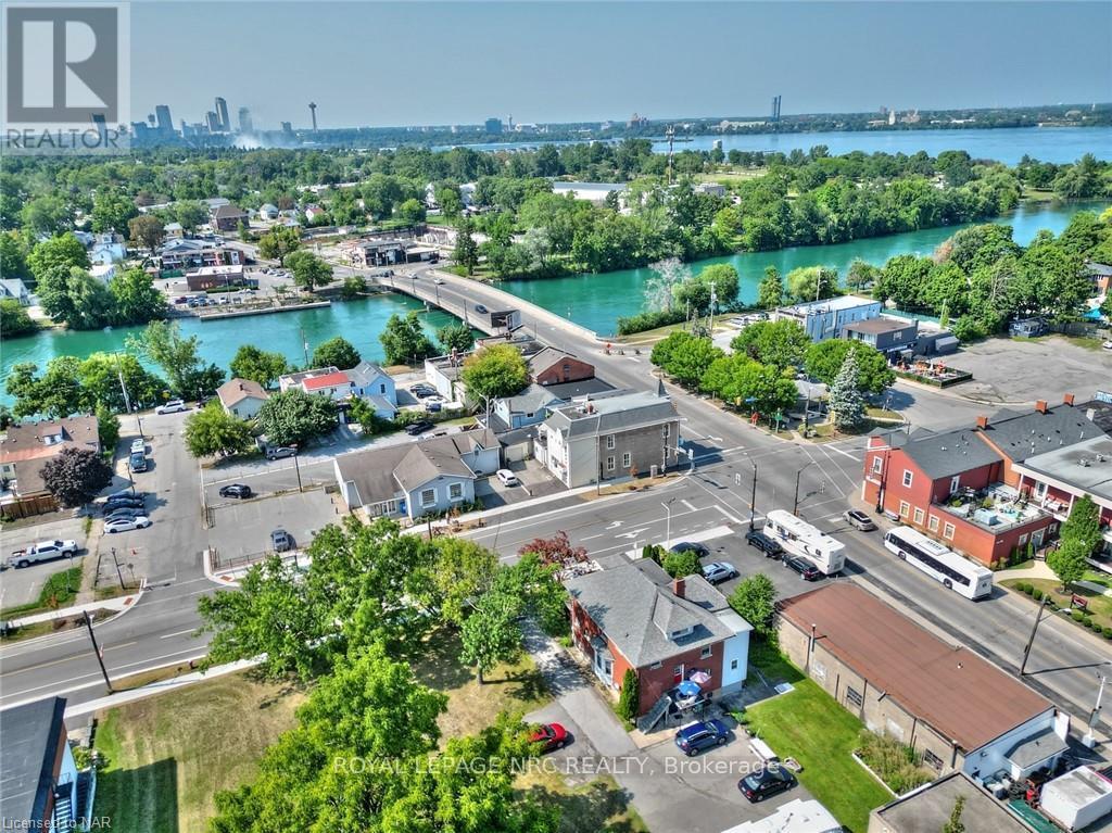 












3758 MAIN STREET

,
Niagara Falls (Chippawa),




Ontario
L2G6B2

