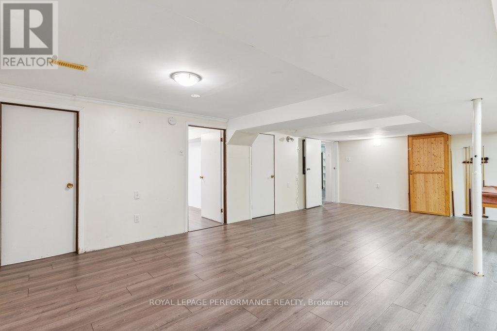 












1932 MARQUIS AVENUE

,
Ottawa,




Ontario
K1J8J2

