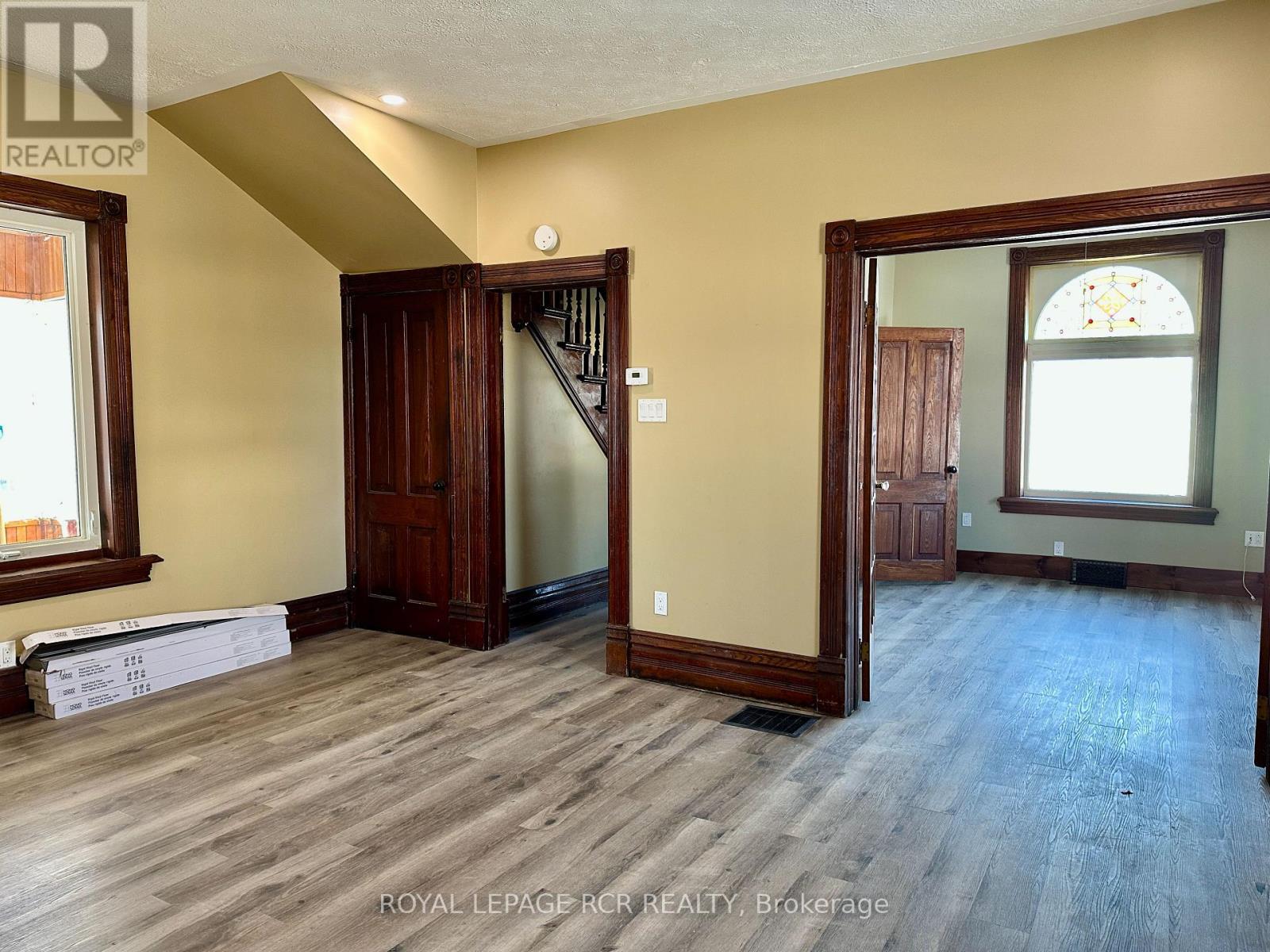 












641 10TH AVENUE

,
Hanover,




Ontario
N4N2P6

