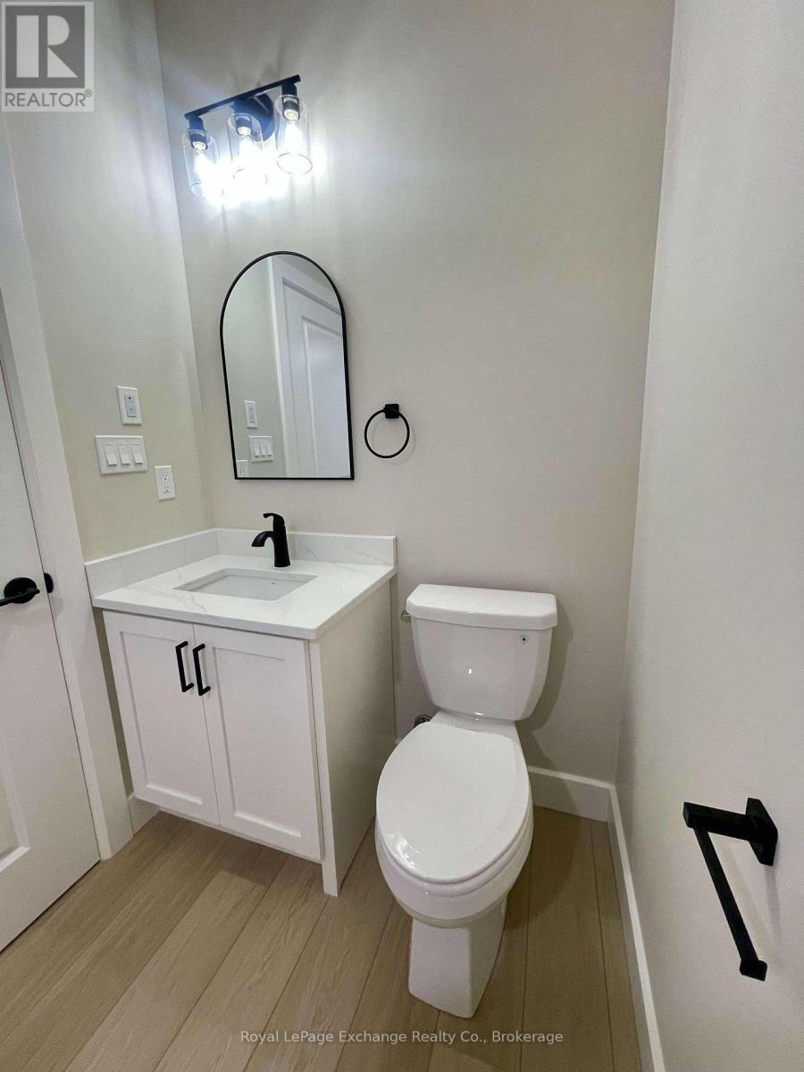 












68 MERCEDES CRES ROAD W

,
Kincardine,




Ontario
N2Z1G8

