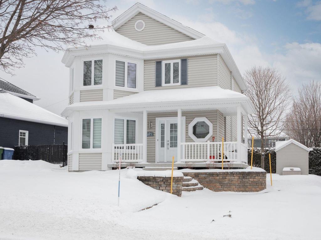 









1071


Rue des Lazurites

,
Québec (Charlesbourg),




QC
G2L3C3

