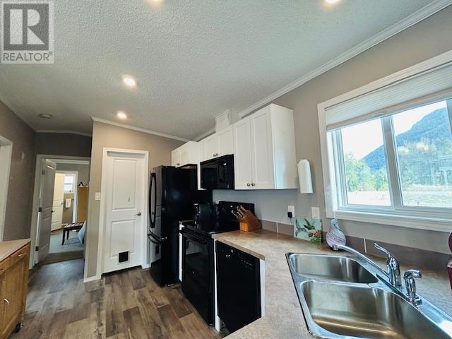 












235 AYLMER Road Unit# 13

,
Chase,




British Columbia
V0E1M0

