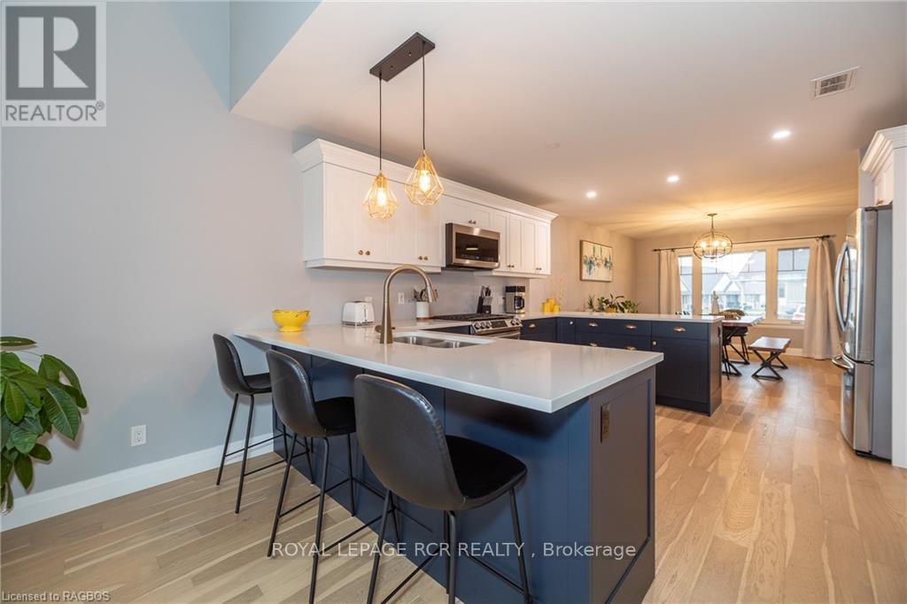 












133 HAWTHORN CRESCENT

,
Georgian Bluffs,




Ontario
N0H1S0


