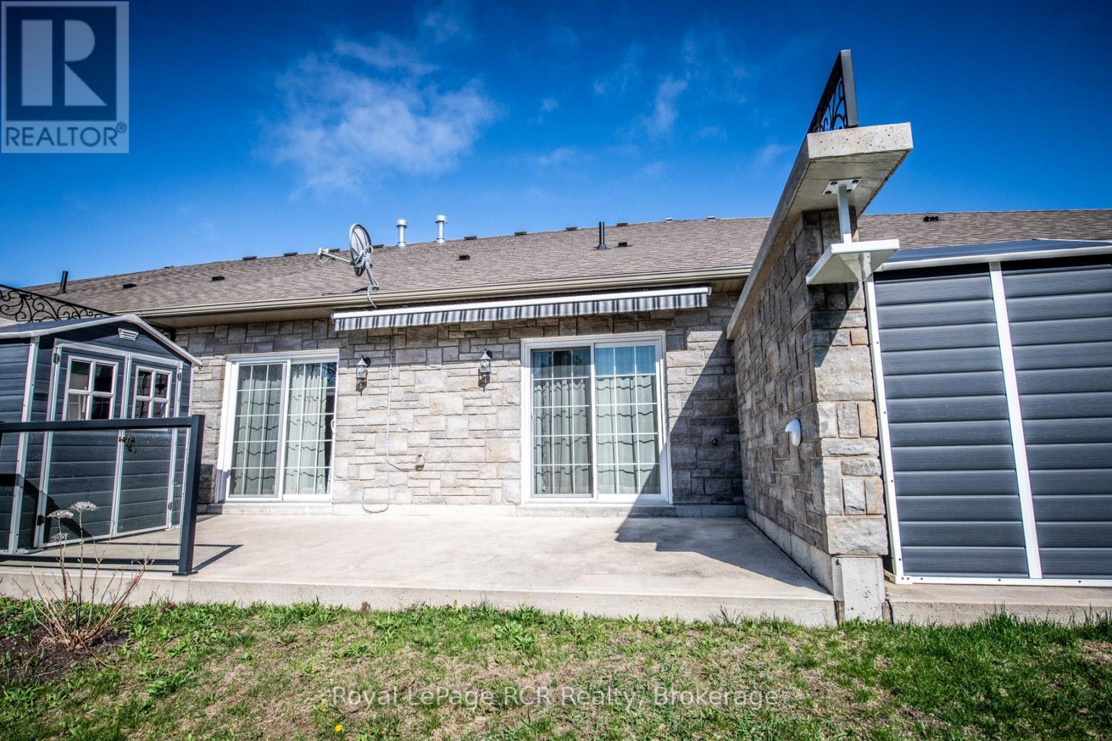 












102 BROOMER CRESCENT

,
Wellington North (Mount Forest),




Ontario
N0G2L4

