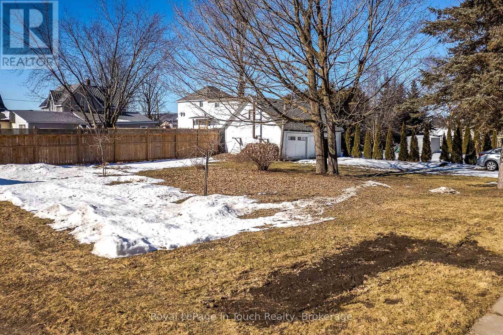 












30 MARIA STREET

,
Penetanguishene,




Ontario
L9M1L5

