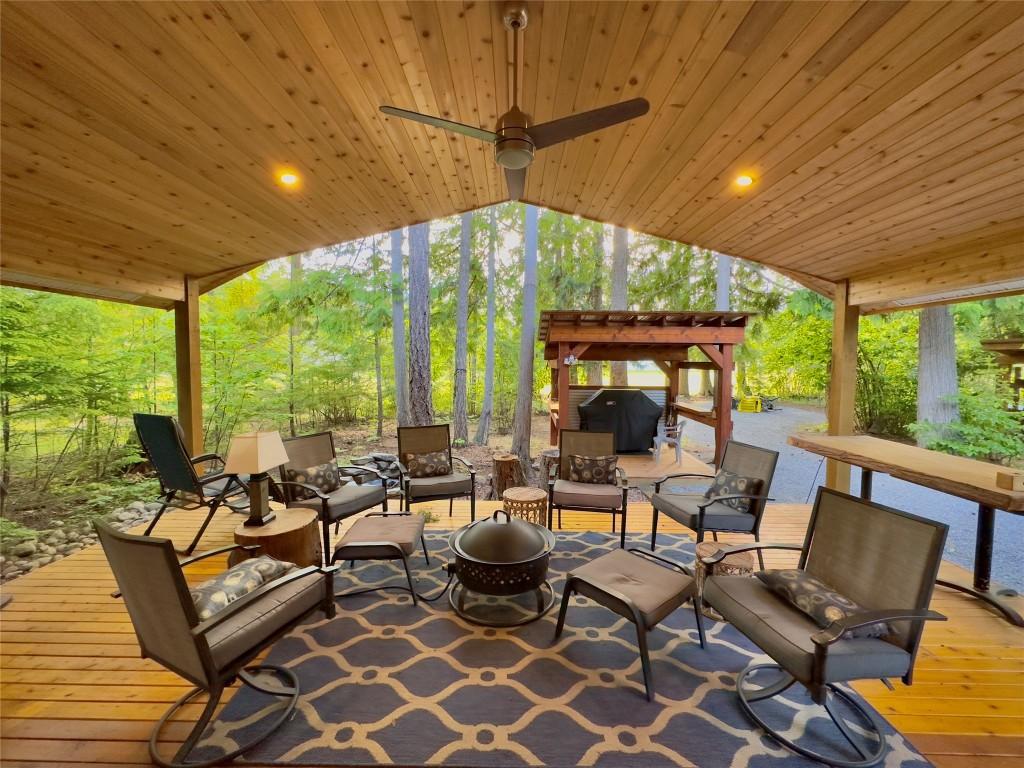 









3525


Enderby Mabel Lake

Road, 18,
Enderby,




BC
V0E 1V5

