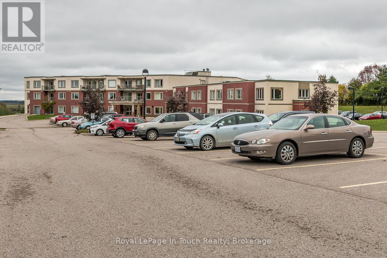 












104 - 333 LAFONTAINE ROAD W

,
Tiny,




Ontario
L9M0H1

