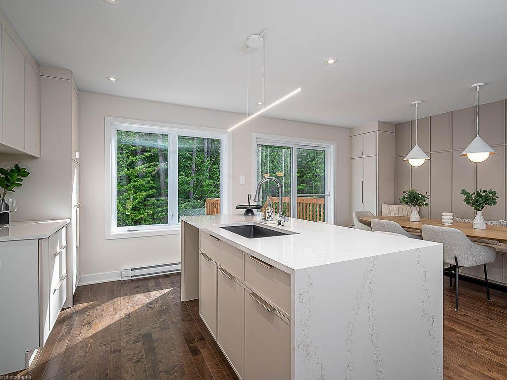 









1636


Rue de la Soeur-Joseph-Émilien

,
Joliette,




QC
J6E9K5

