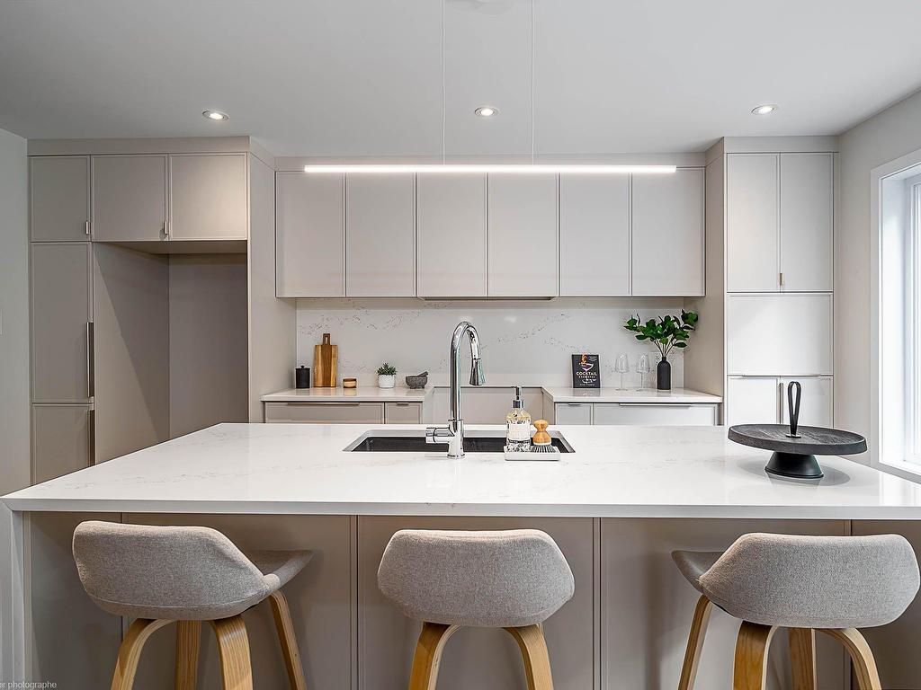 









1636


Rue de la Soeur-Joseph-Émilien

,
Joliette,




QC
J6E9K5

