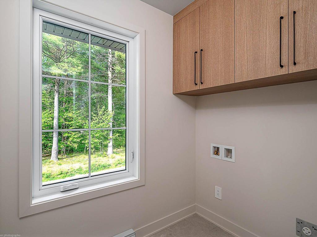 









1636


Rue de la Soeur-Joseph-Émilien

,
Joliette,




QC
J6E9K5


