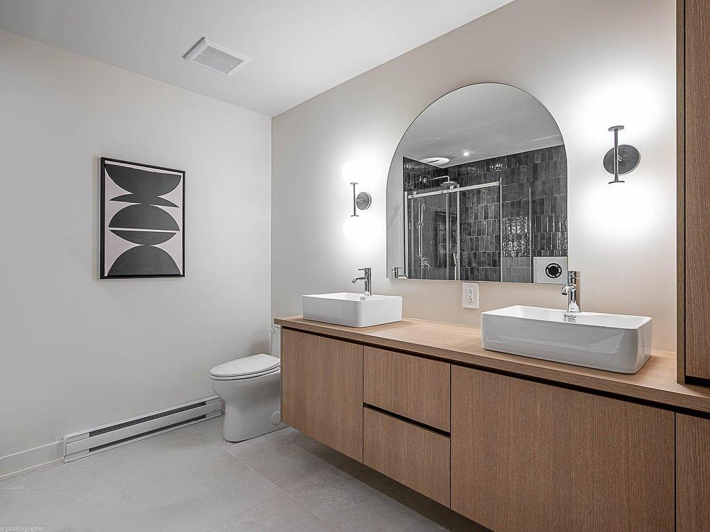 









1636


Rue de la Soeur-Joseph-Émilien

,
Joliette,




QC
J6E9K5

