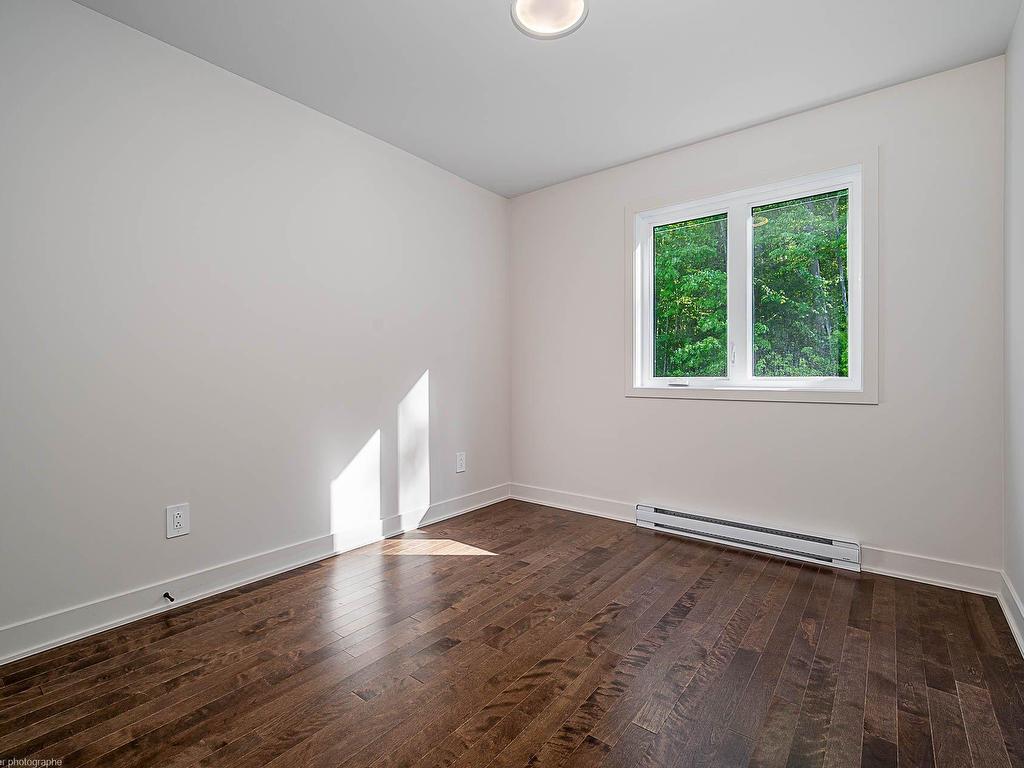 









1636


Rue de la Soeur-Joseph-Émilien

,
Joliette,




QC
J6E9K5

