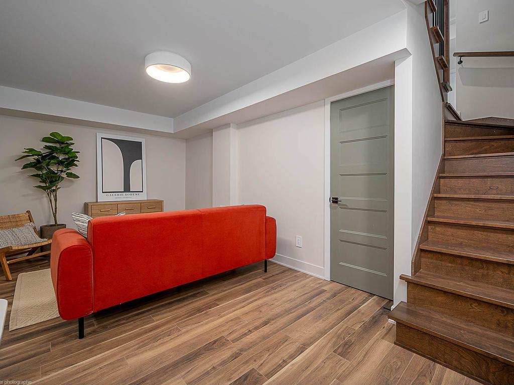 









1636


Rue de la Soeur-Joseph-Émilien

,
Joliette,




QC
J6E9K5

