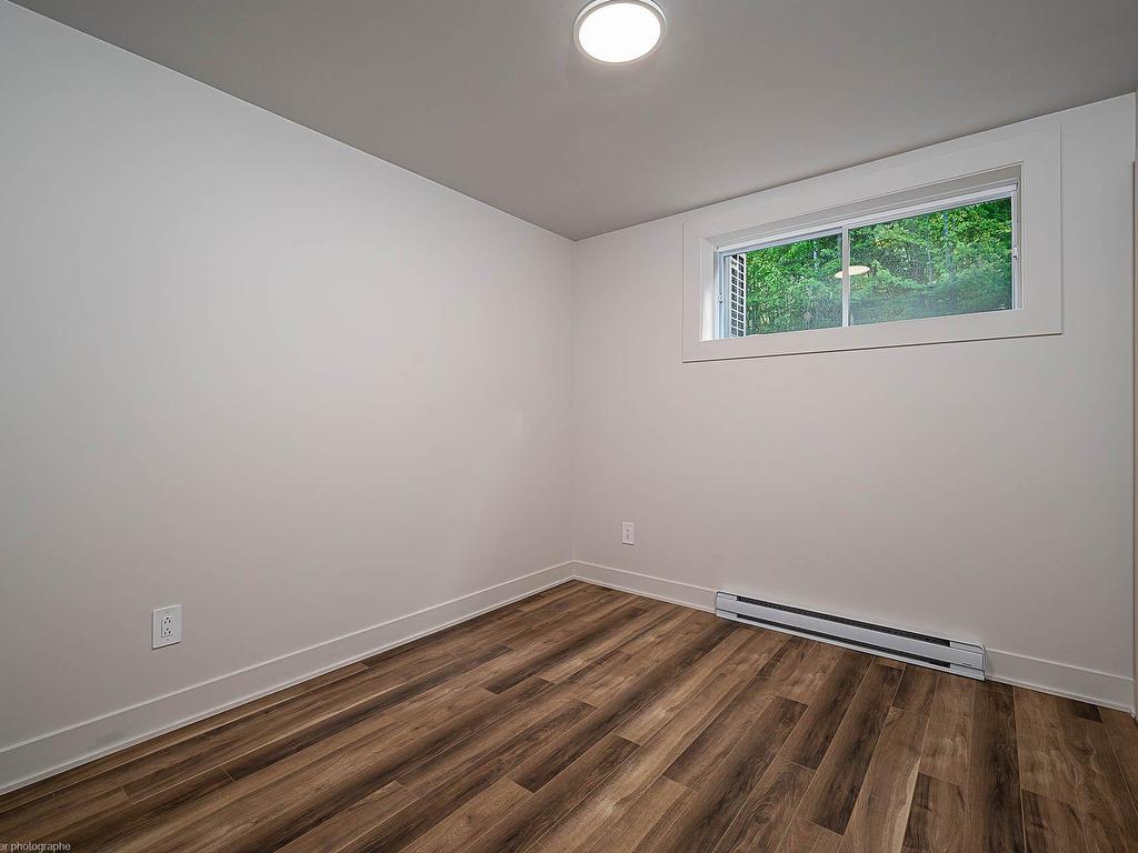 









1636


Rue de la Soeur-Joseph-Émilien

,
Joliette,




QC
J6E9K5

