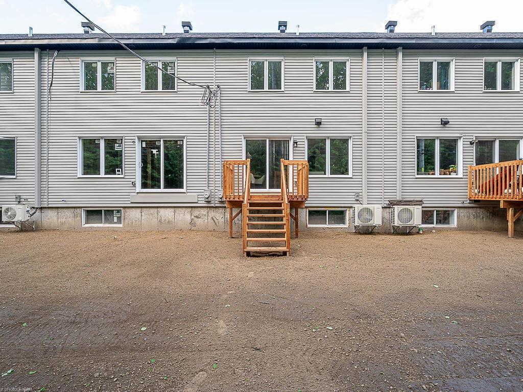 









1636


Rue de la Soeur-Joseph-Émilien

,
Joliette,




QC
J6E9K5

