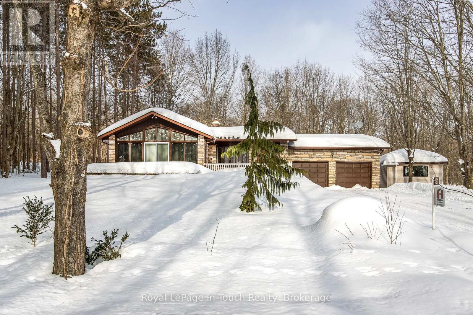 












61 BEAUFORT CRESCENT

,
Tiny,




Ontario
L9M0B8

