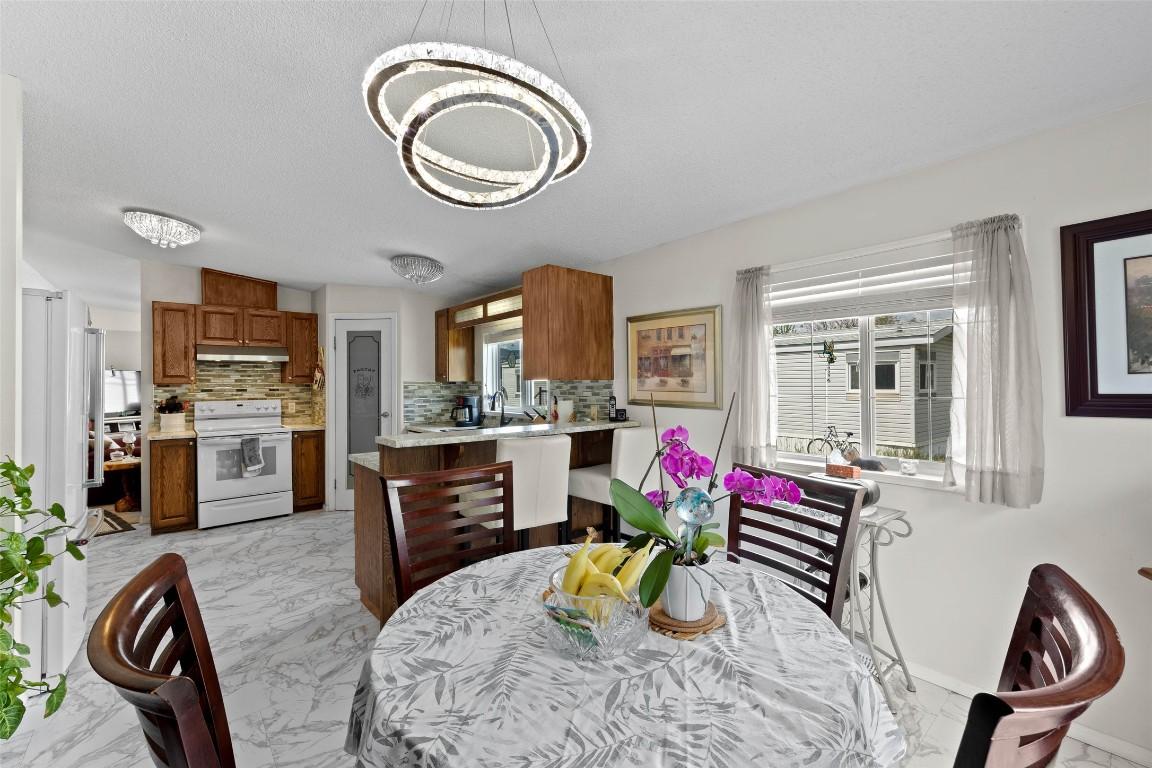 









240


G & M

Road, 29,
Kamloops,




BC
V2H 1P8

