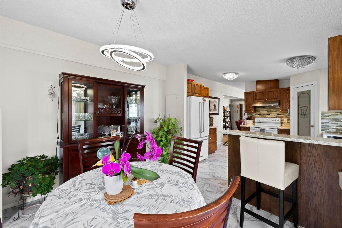 









240


G & M

Road, 29,
Kamloops,




BC
V2H 1P8

