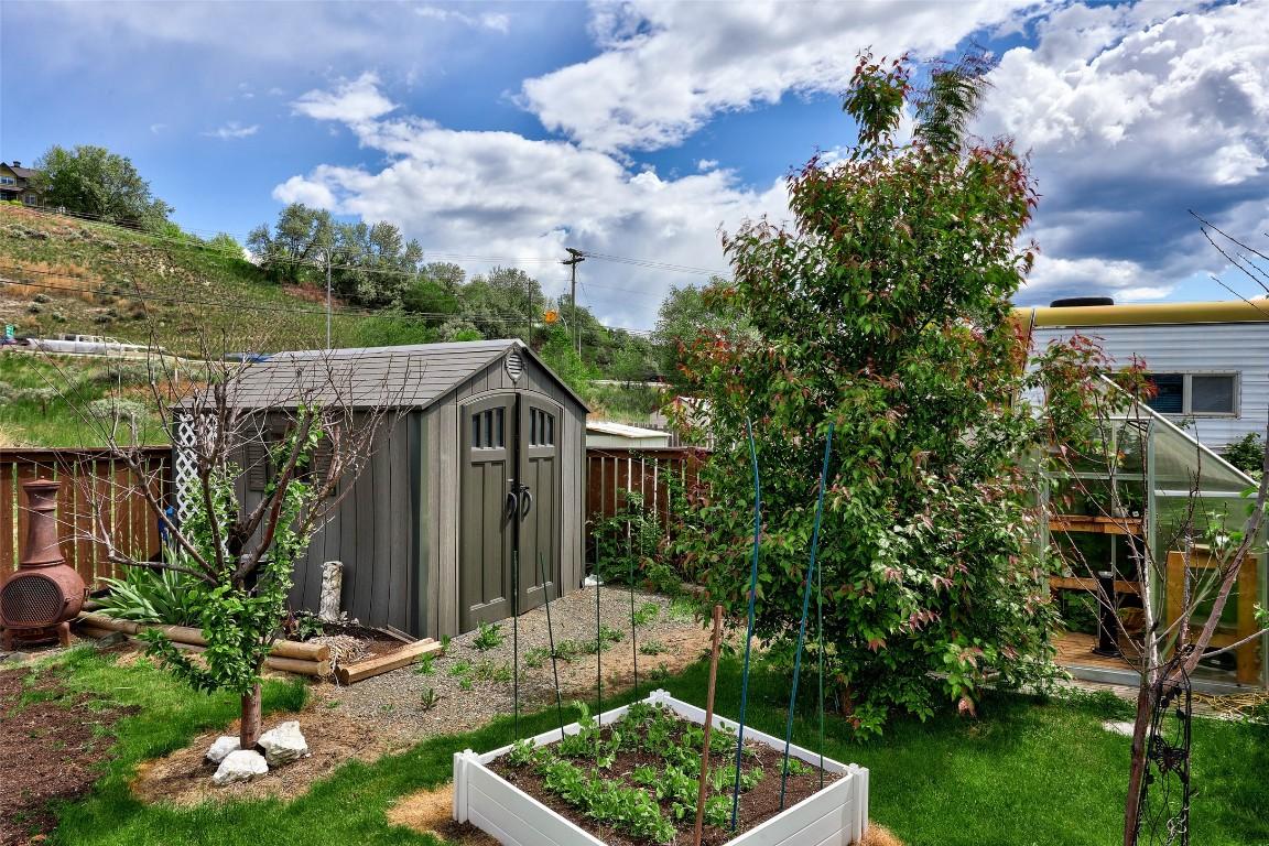 









240


G & M

Road, 29,
Kamloops,




BC
V2H 1P8


