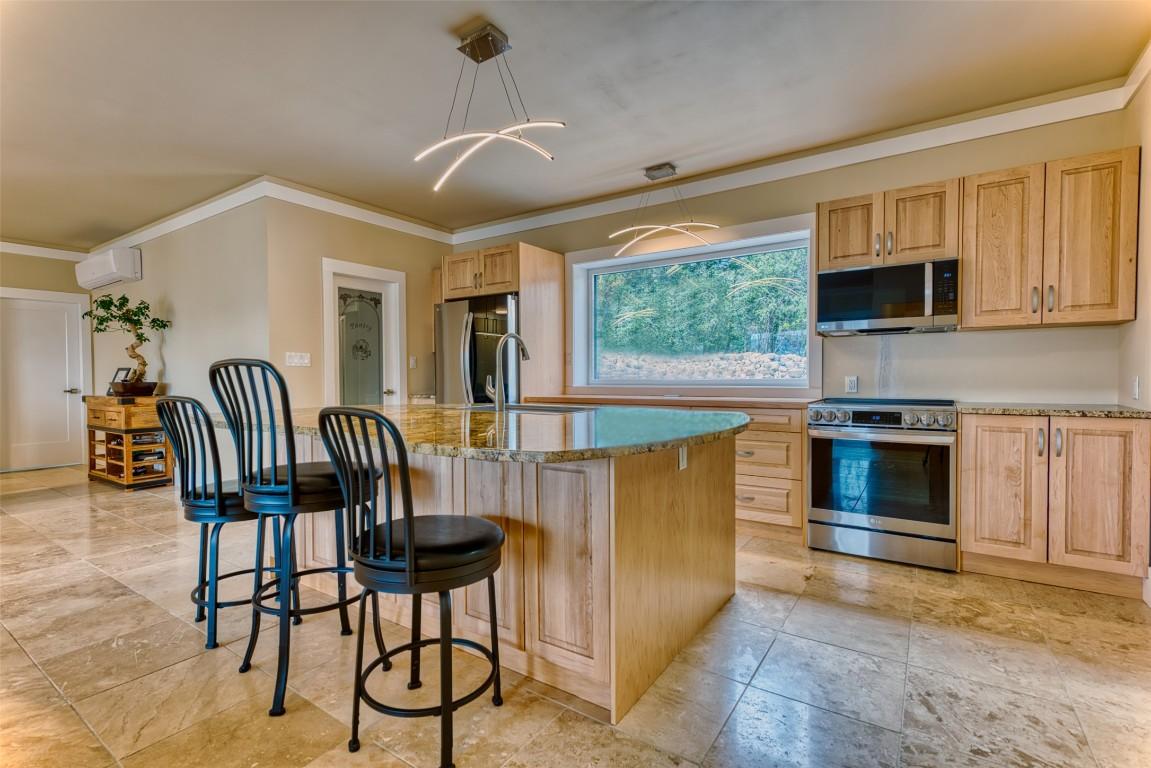









514


Mountain

Drive,
Vernon,




BC
V1H 2B8

