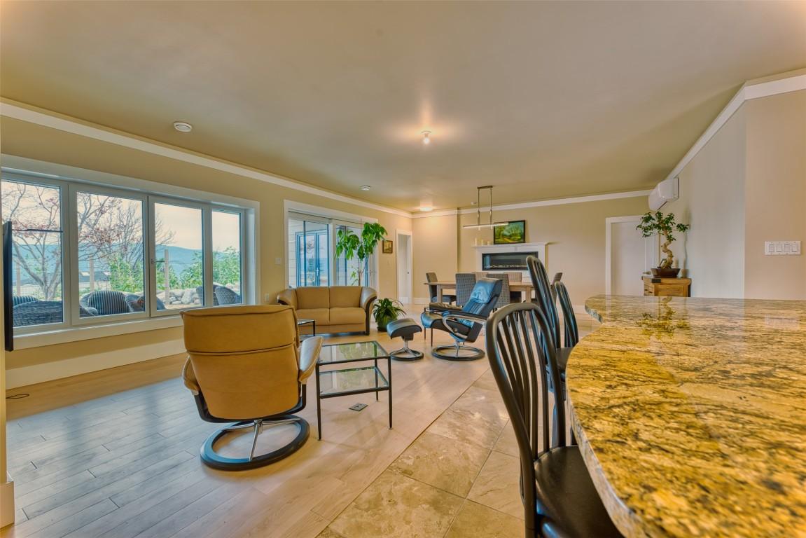 









514


Mountain

Drive,
Vernon,




BC
V1H 2B8

