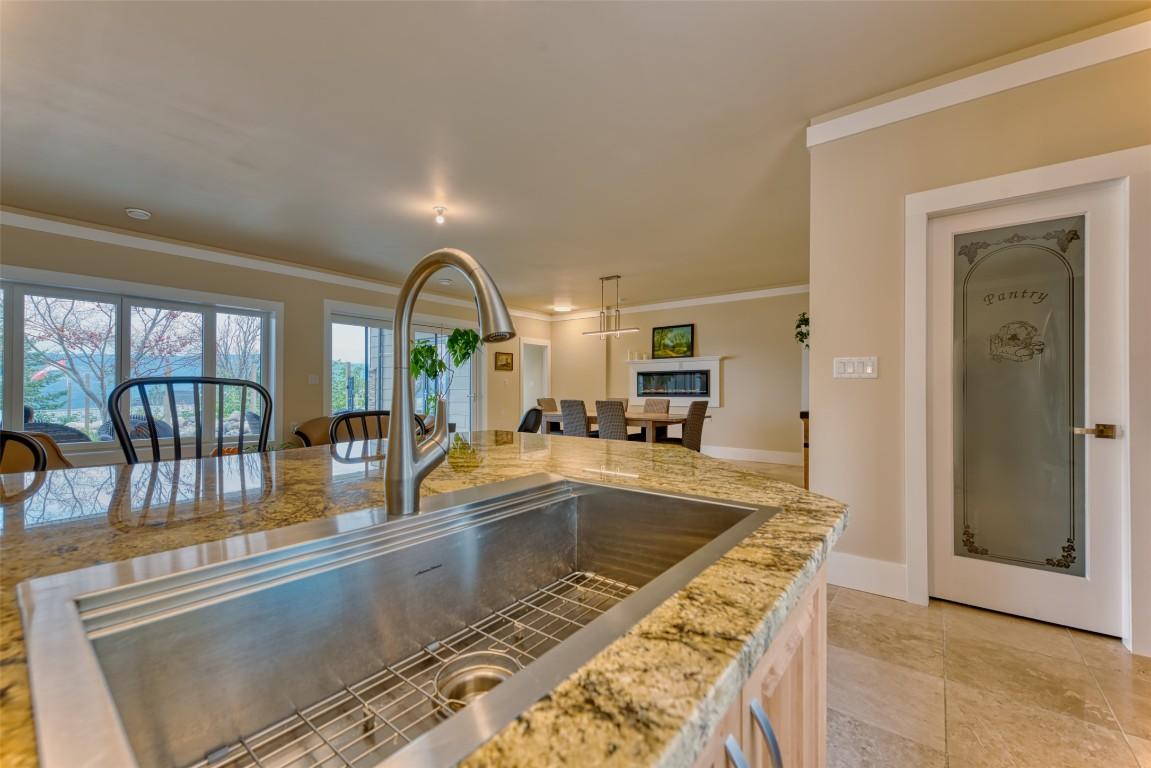 









514


Mountain

Drive,
Vernon,




BC
V1H 2B8


