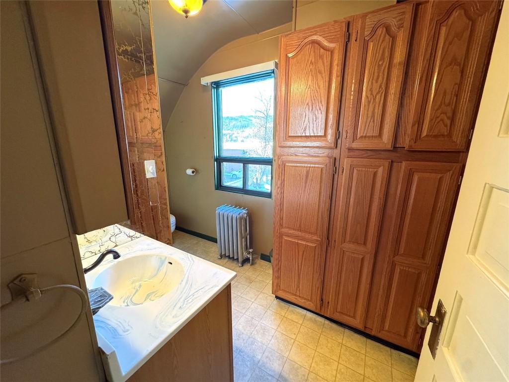 









941


5th

Avenue,
Fernie,




BC
V0B 1M0

