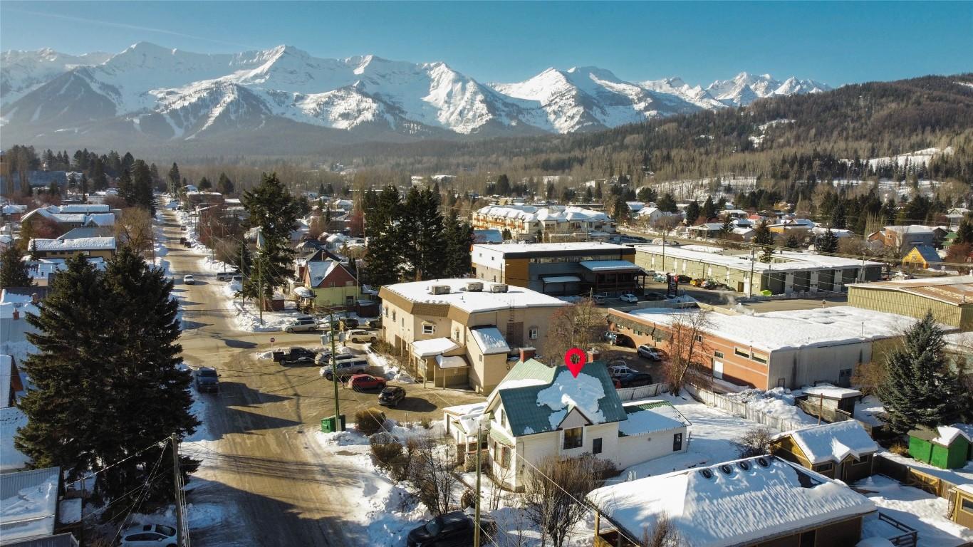 









941


5th

Avenue,
Fernie,




BC
V0B 1M0

