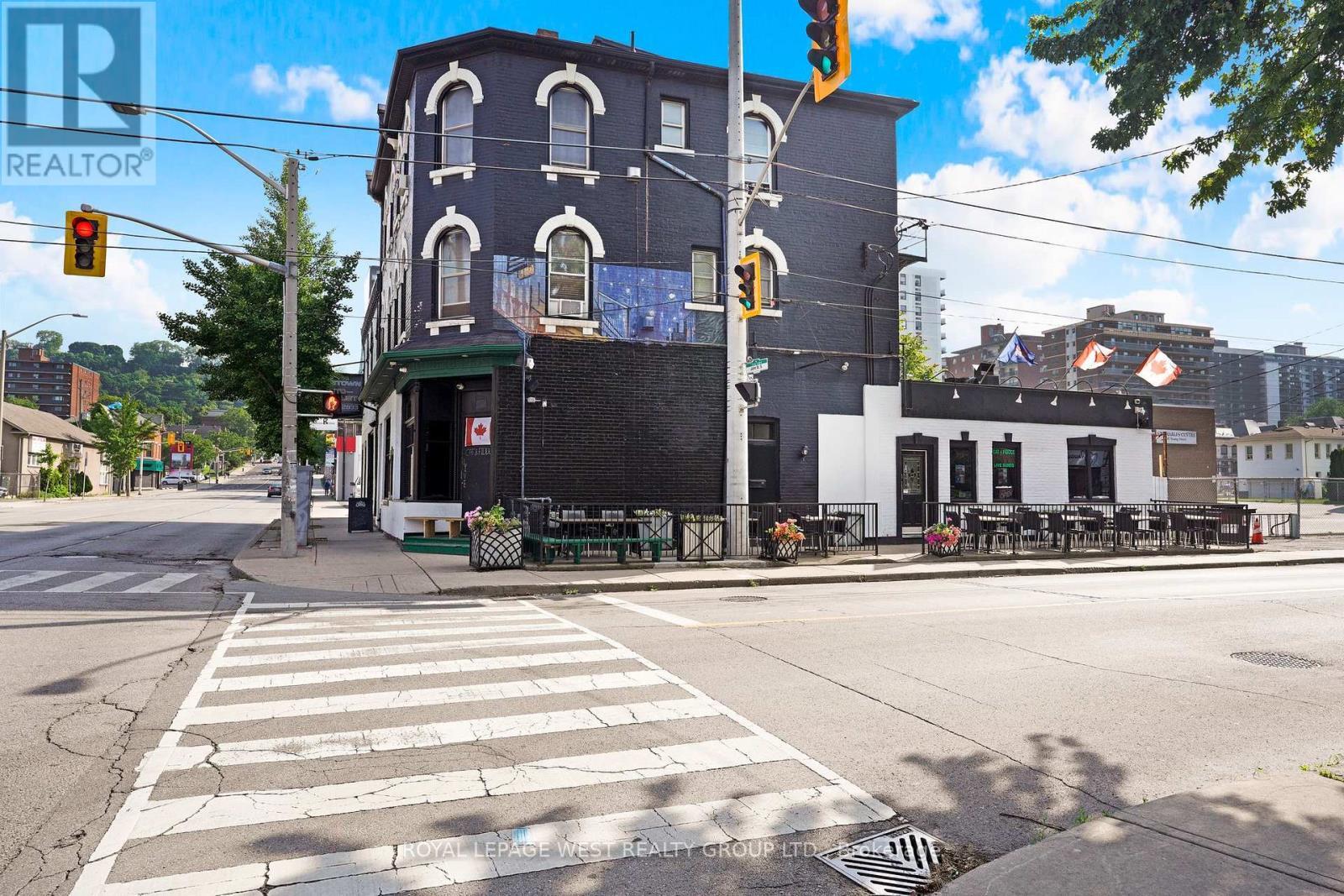 












174 JOHN STREET S

,
Hamilton,




Ontario
L8N2C6

