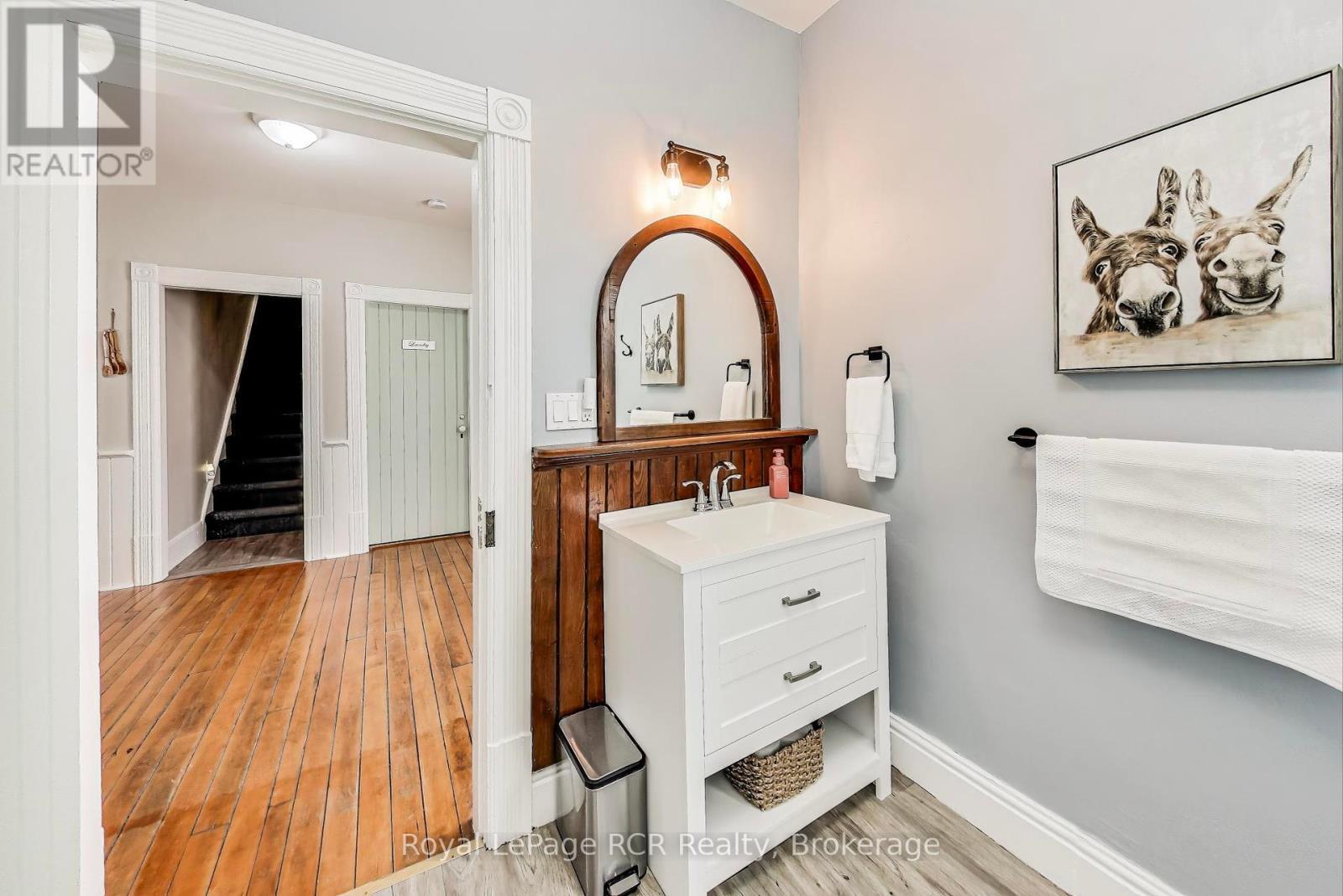 












726004 22B SIDE ROAD

,
Grey Highlands,




Ontario
N4L1W6

