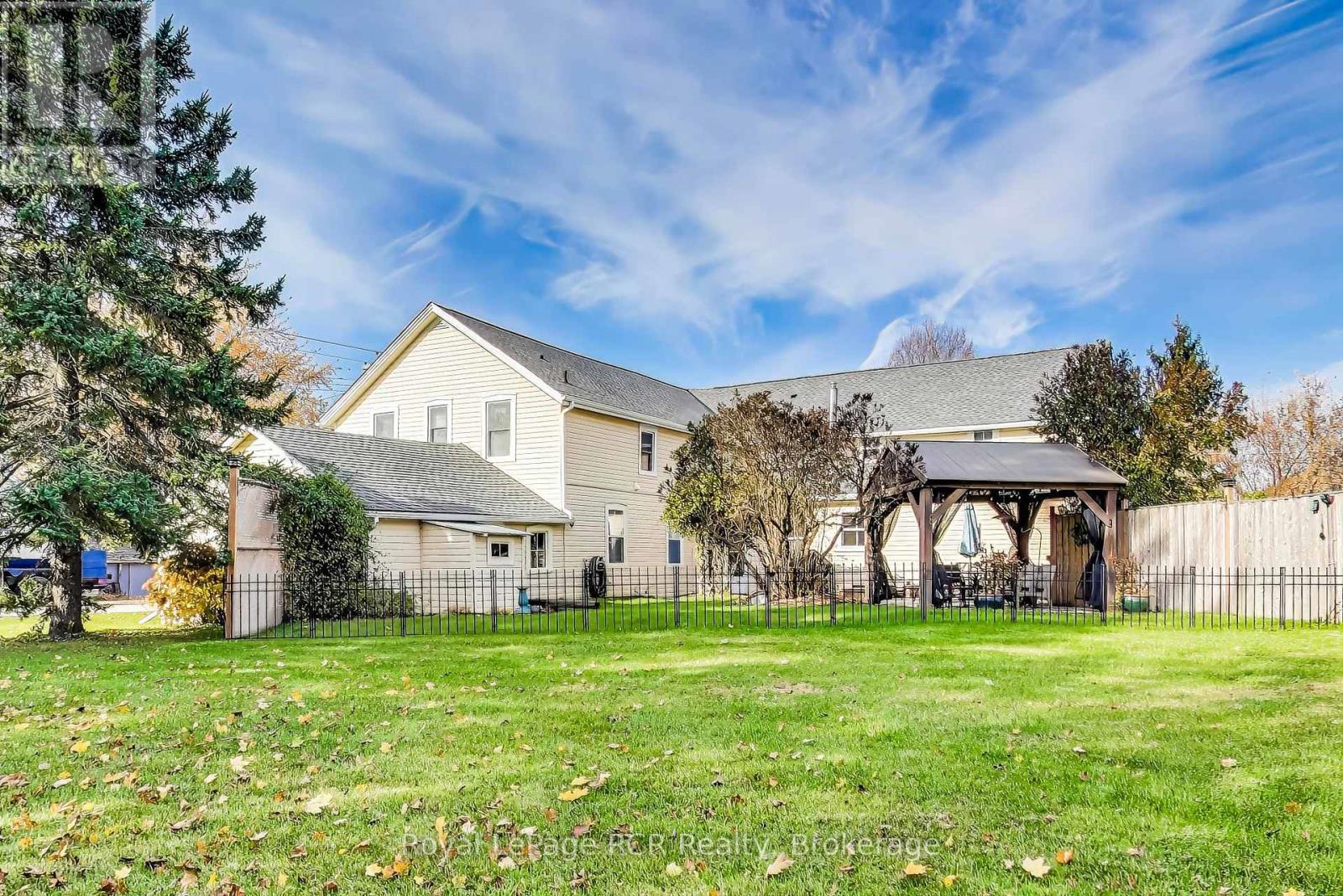 












726004 22B SIDE ROAD

,
Grey Highlands,




Ontario
N4L1W6

