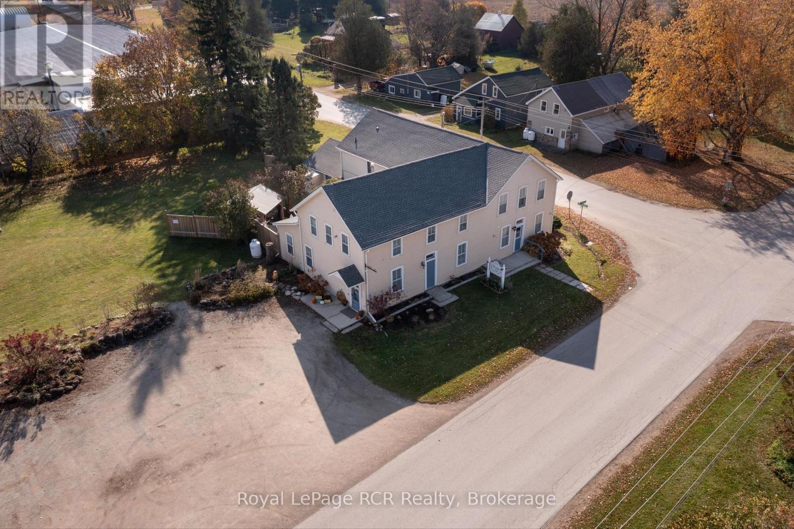 












726004 22B SIDE ROAD

,
Grey Highlands,




Ontario
N4L1W6

