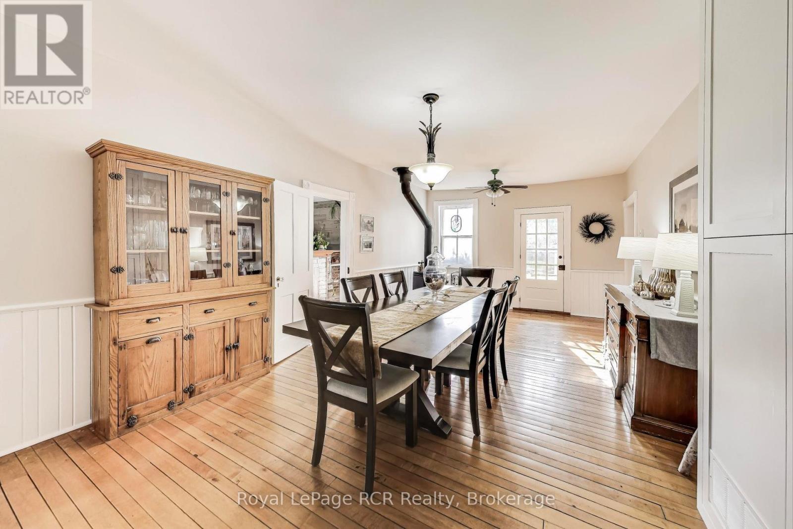 












726004 22B SIDE ROAD

,
Grey Highlands,




Ontario
N4L1W6

