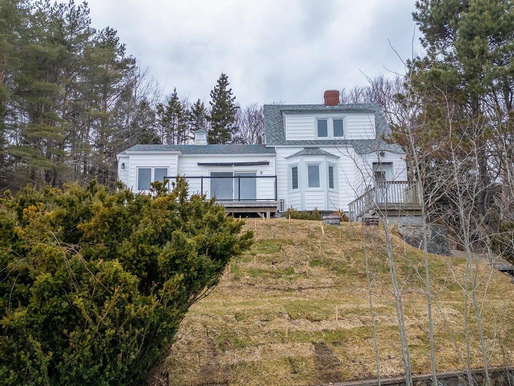 












44 DAKIN Drive

,
Halifax,




NS
B3M 2C9

