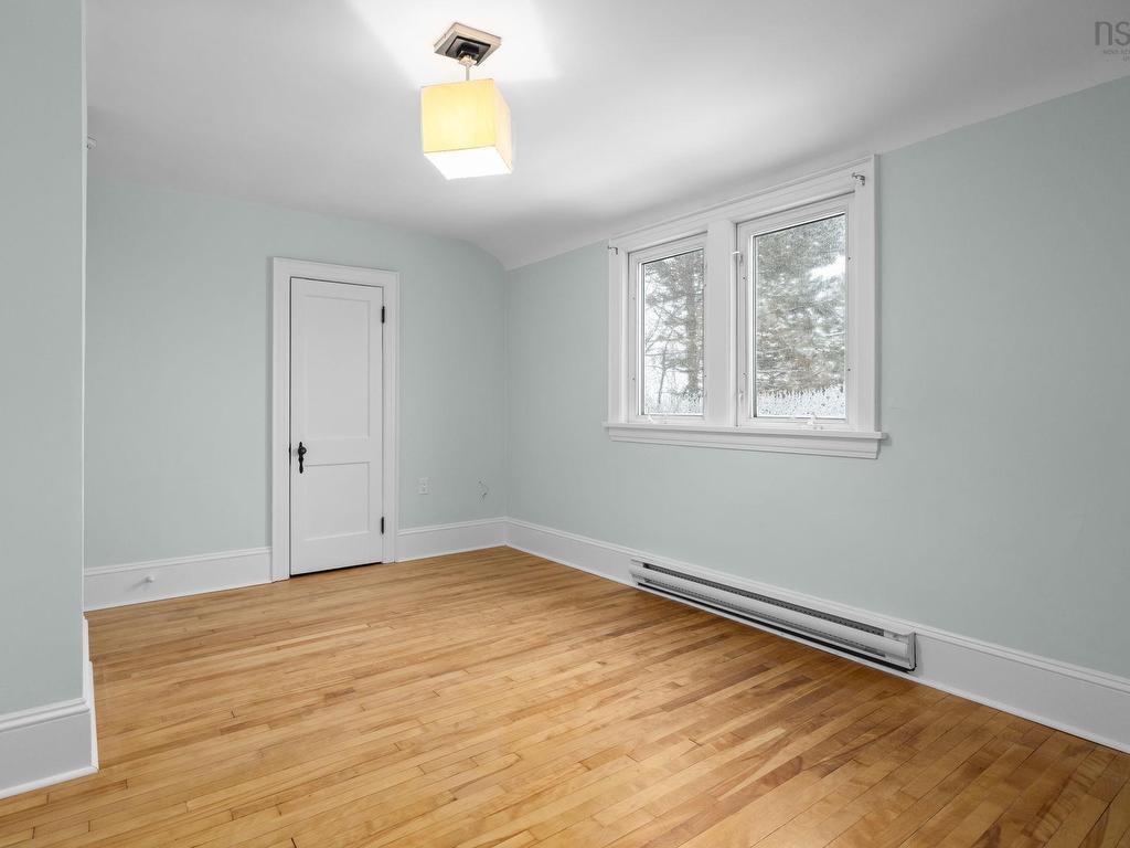 












44 DAKIN Drive

,
Halifax,




NS
B3M 2C9

