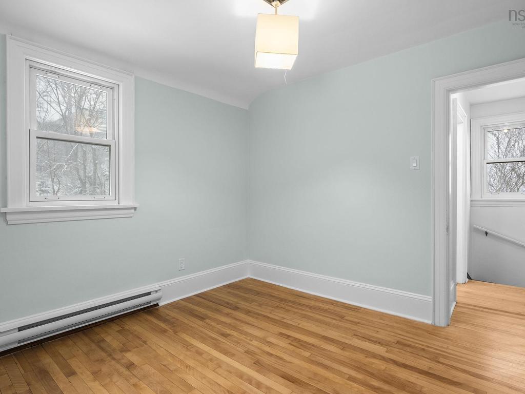 












44 DAKIN Drive

,
Halifax,




NS
B3M 2C9

