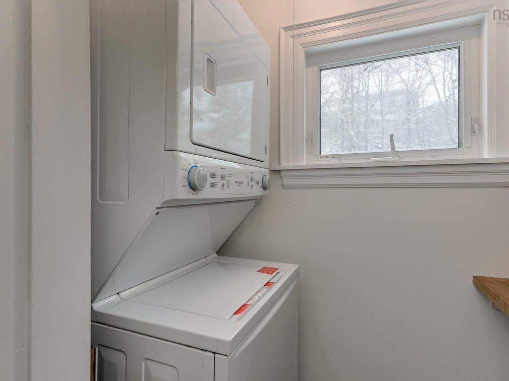 












44 DAKIN Drive

,
Halifax,




NS
B3M 2C9

