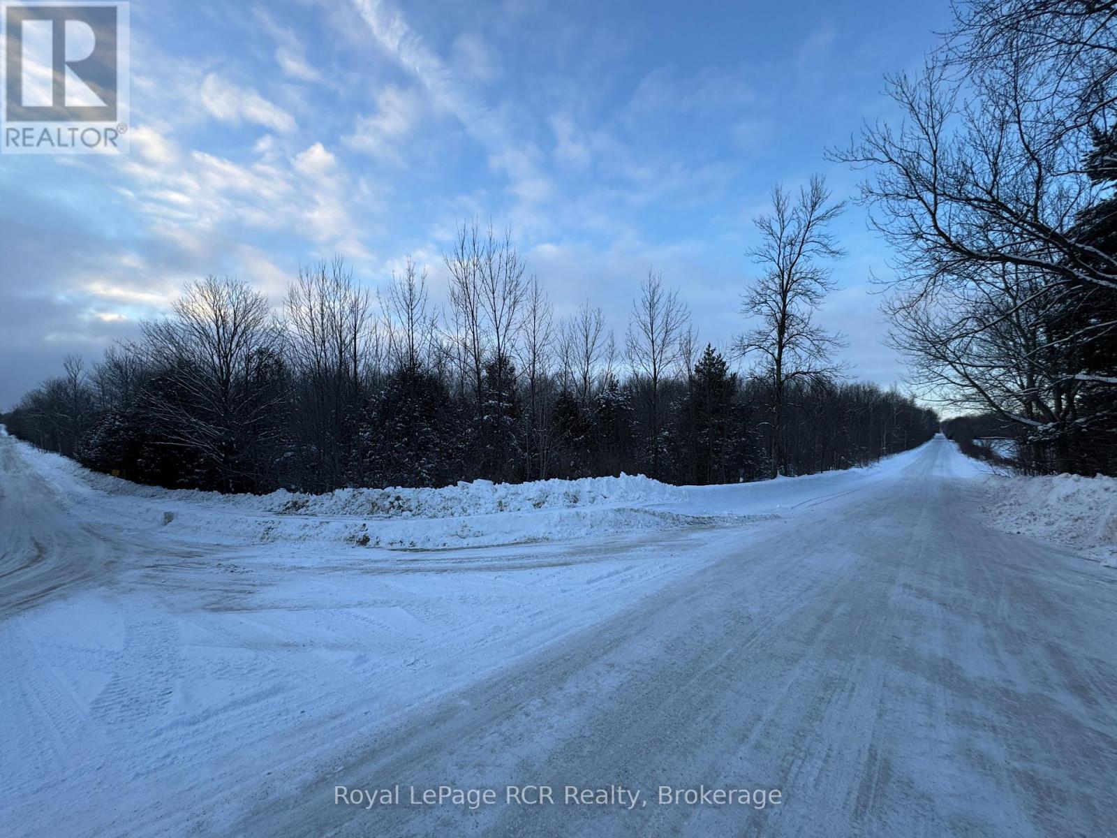 












216 COUNTRY ROAD

,
South Bruce Peninsula,







Ontario
N0H1A0

