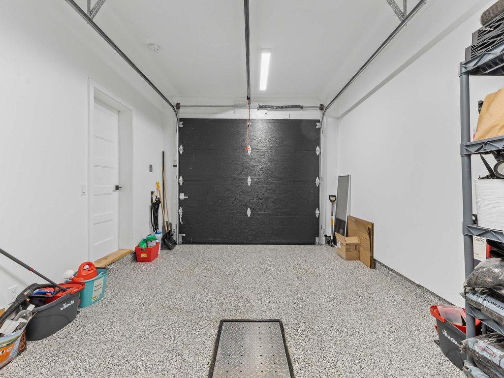 









243


Rue de l'Aigle

,
Bromont,




QC
J2L0S8

