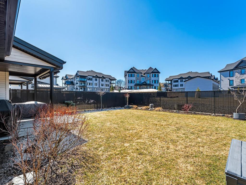 









243


Rue de l'Aigle

,
Bromont,




QC
J2L0S8

