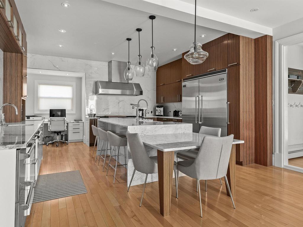 












545 Young Avenue

,
Halifax,




NS
B3H 2V4


